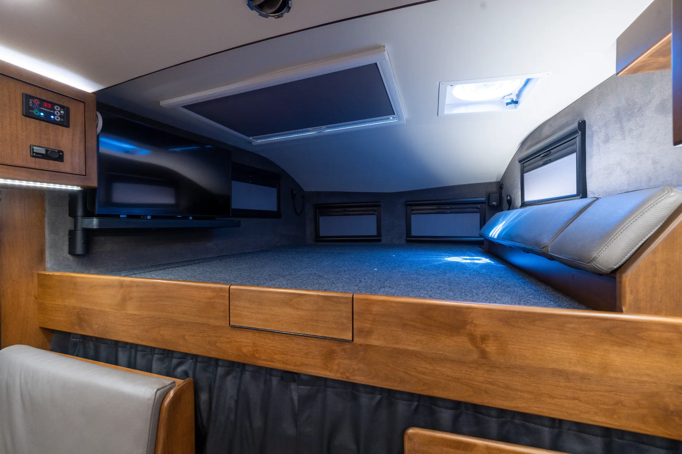 2021 EarthRoamer XV-LTi 032