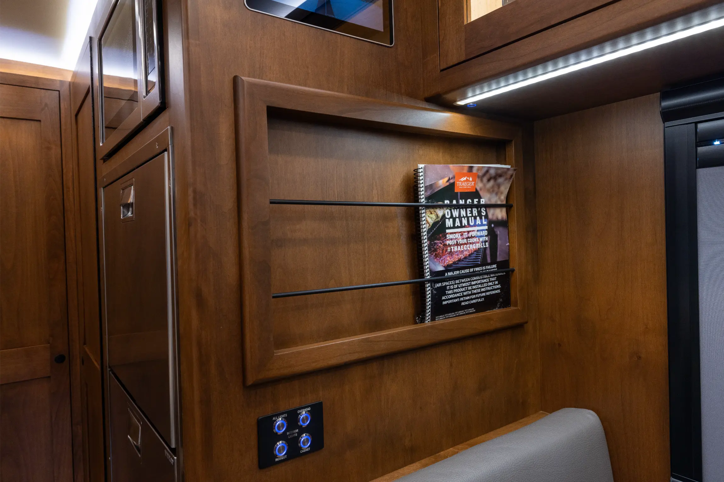 2021 EarthRoamer XV-LTi 032