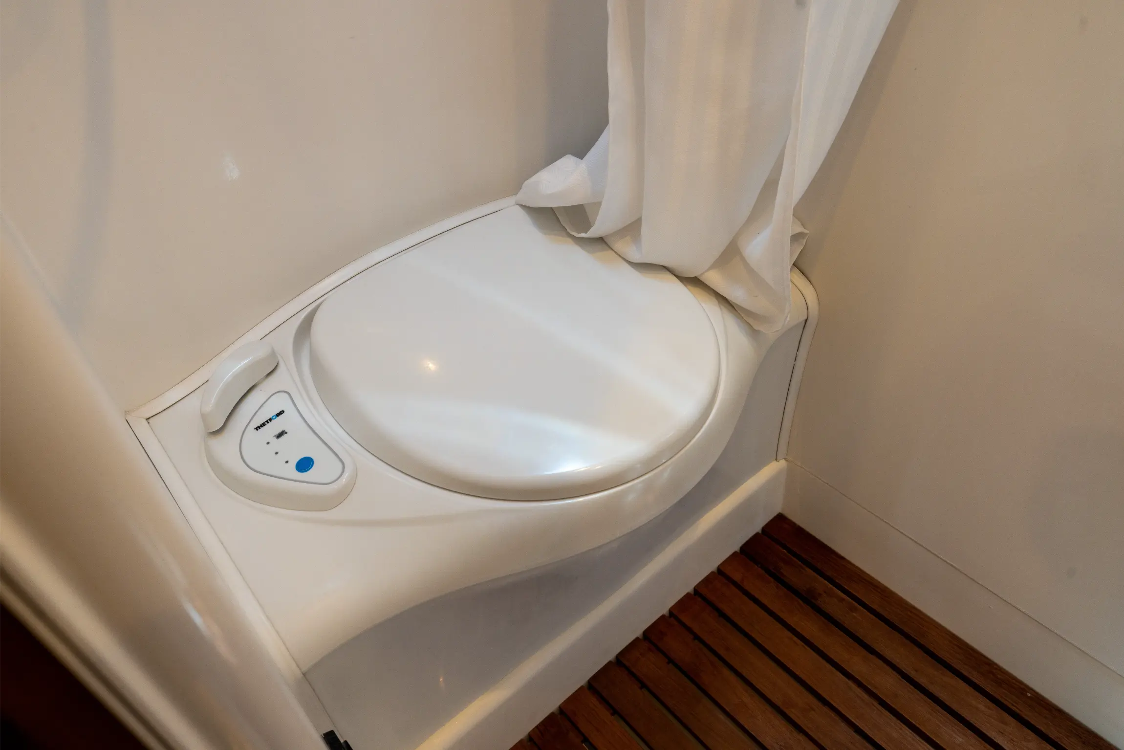 2021 EarthRoamer XV-LTi 032