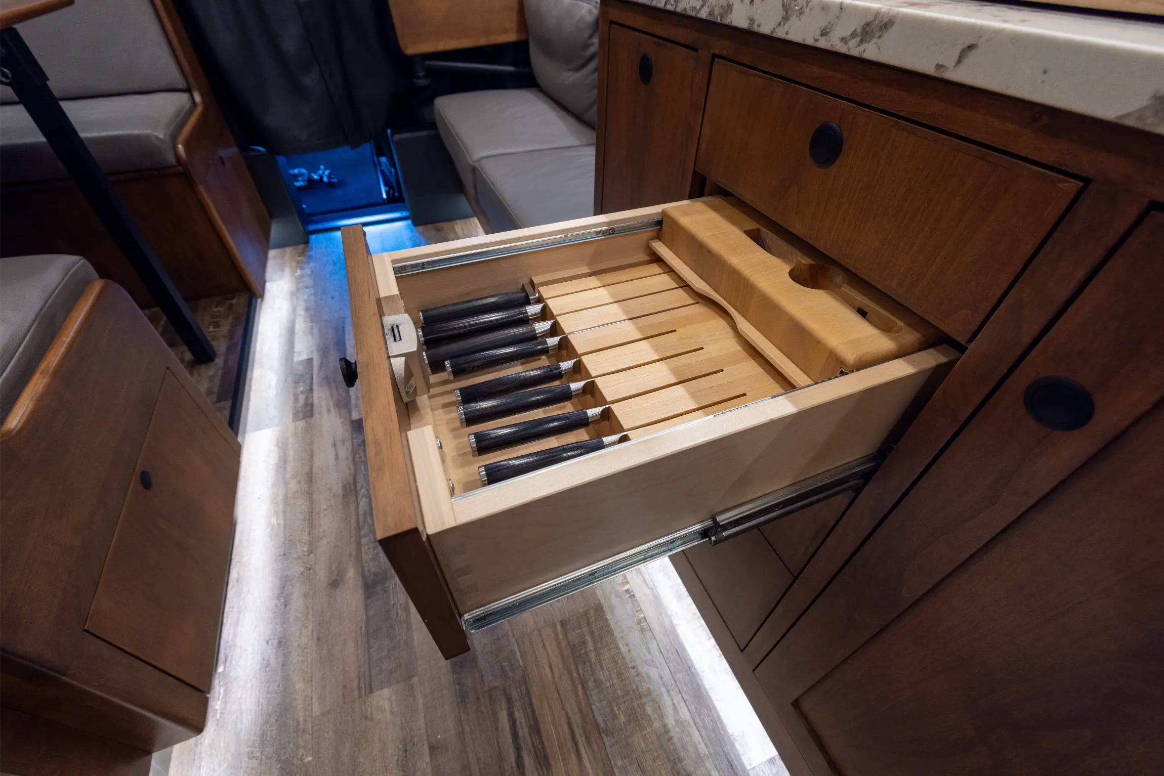 2021 EarthRoamer XV-LTi 032