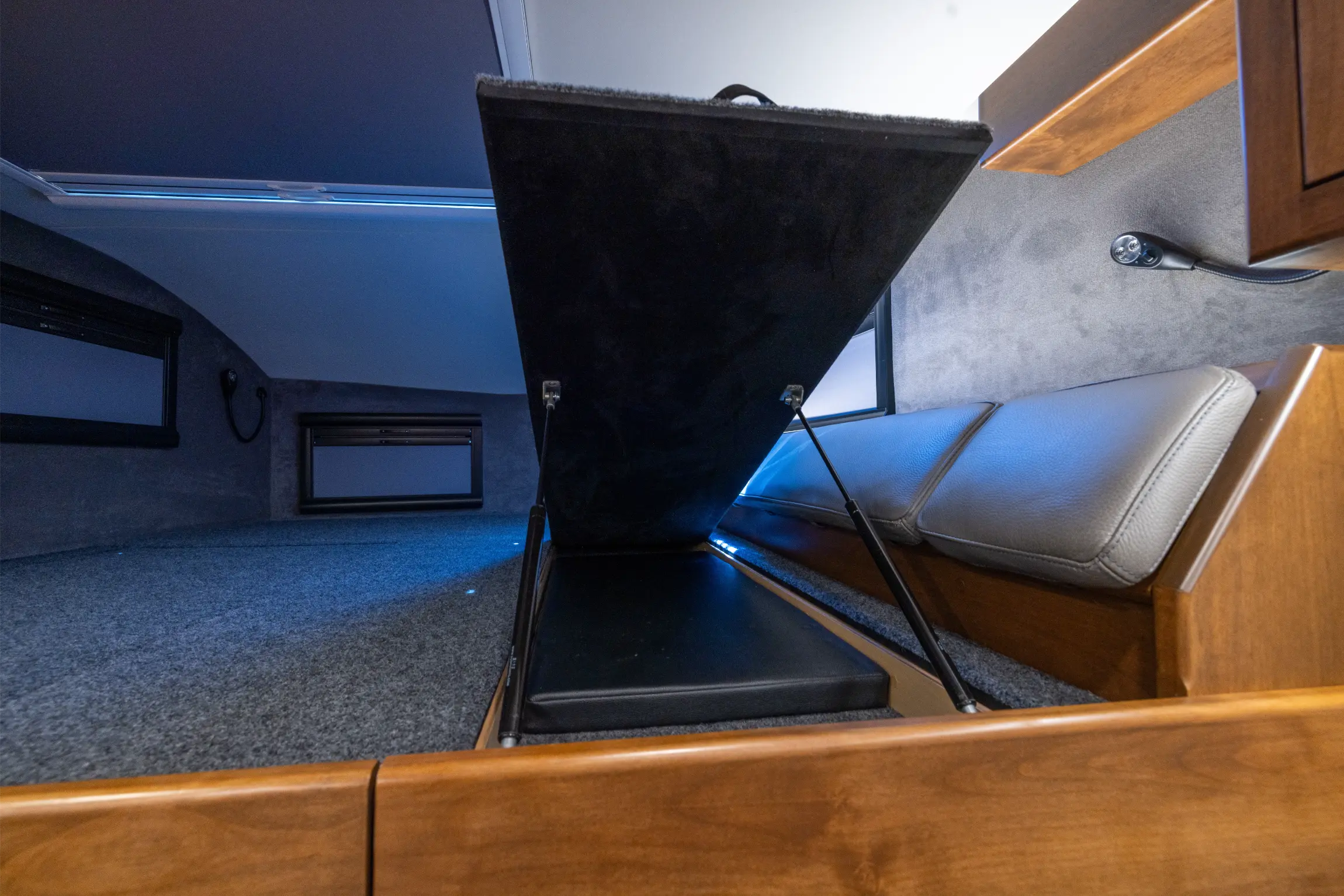 2021 EarthRoamer XV-LTi 032