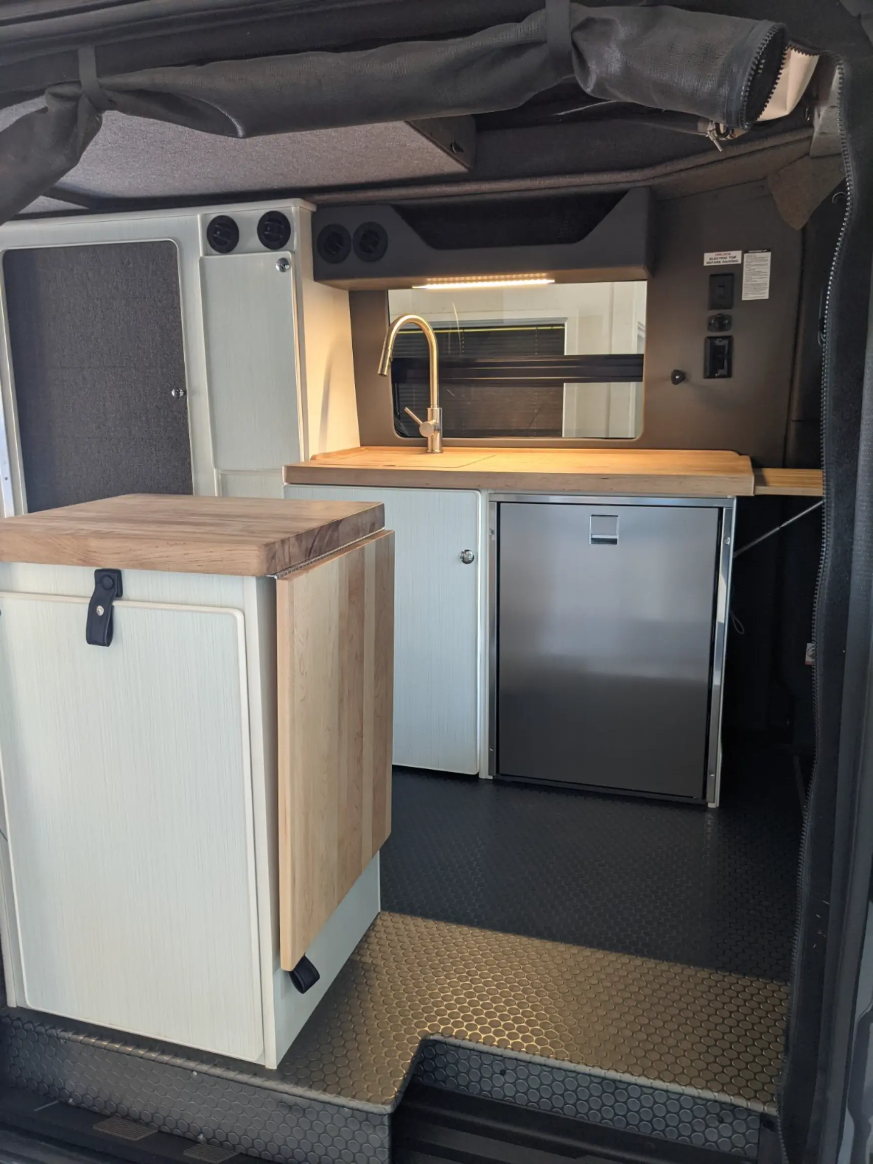 2020 Mercedes-Benz Sprinter 2500 144 in Sportsmobile 4×4