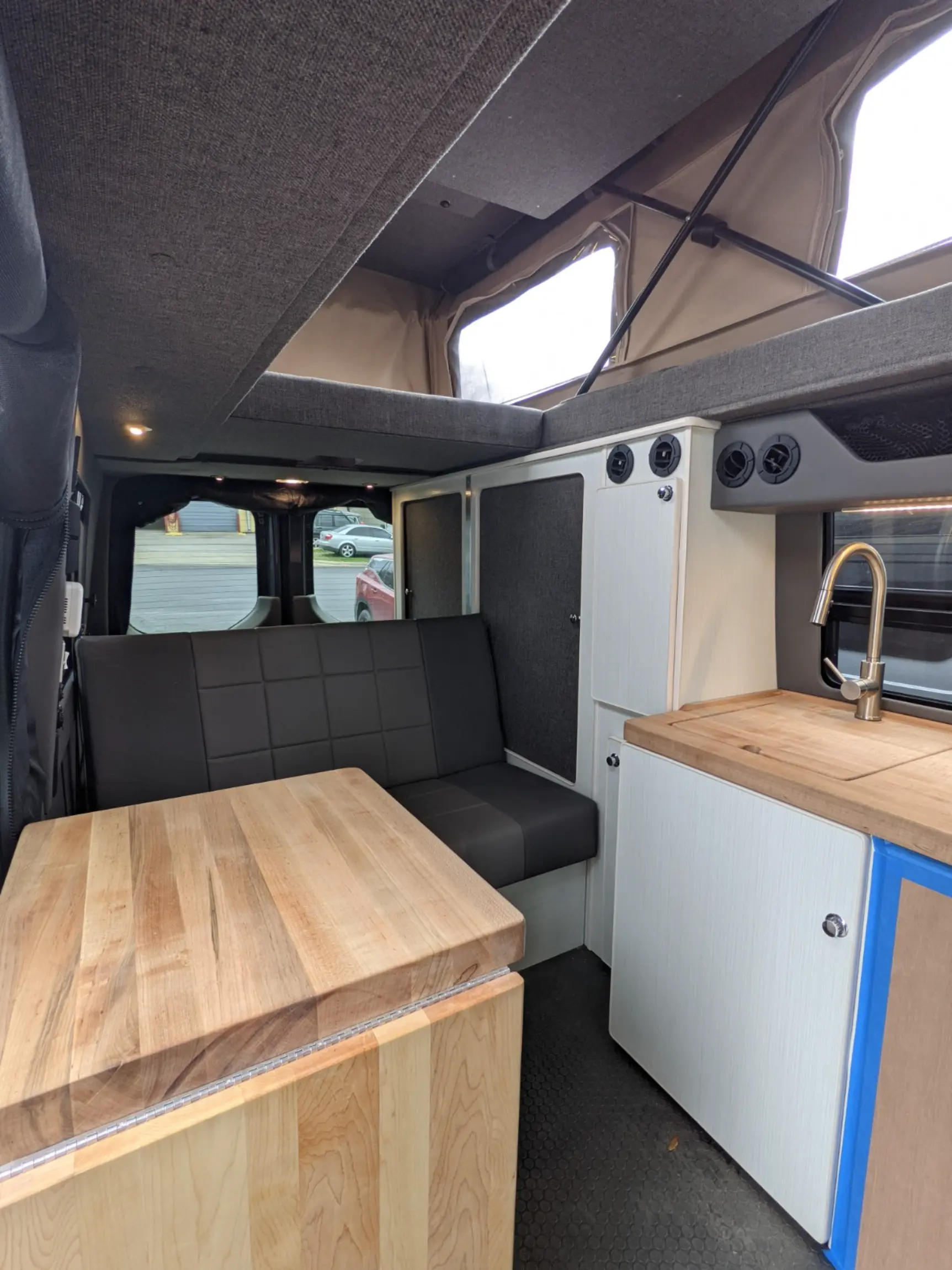 2020 Mercedes-Benz Sprinter 2500 144 in Sportsmobile 4×4