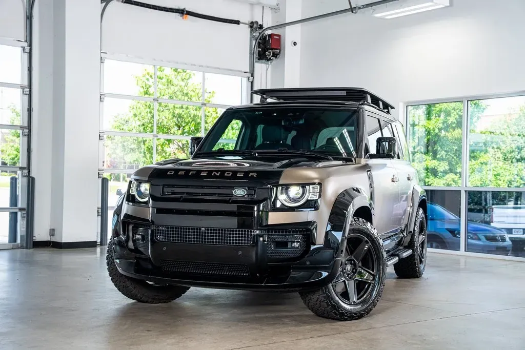 2025 Land Rover Defender 110 X
