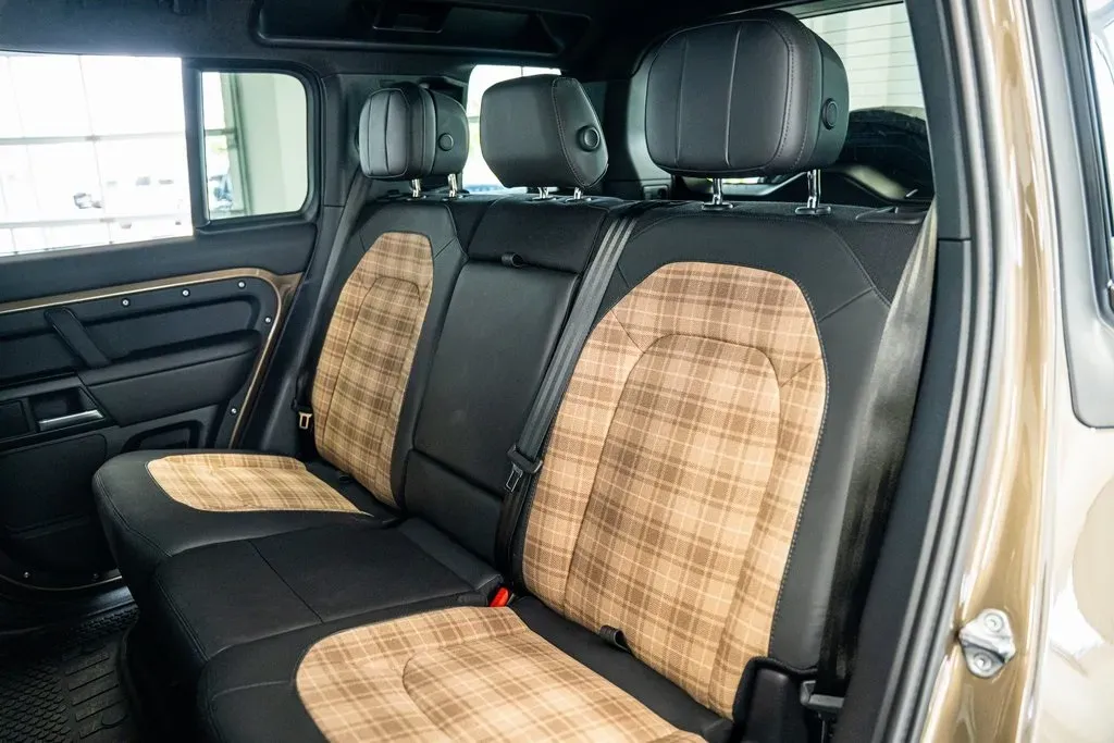 2025 Land Rover Defender 110 X