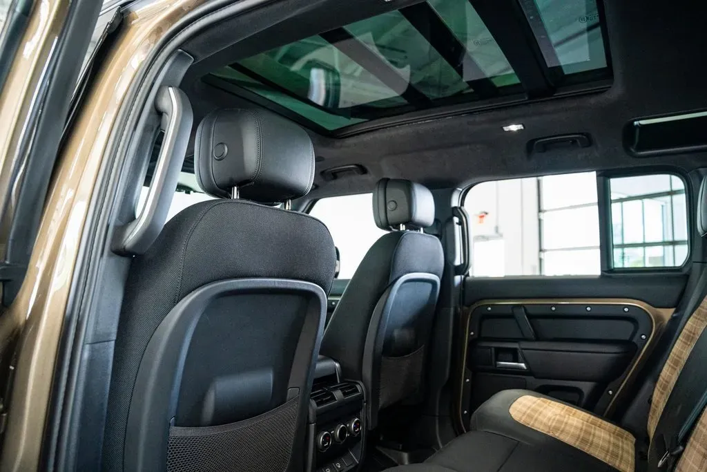 2025 Land Rover Defender 110 X