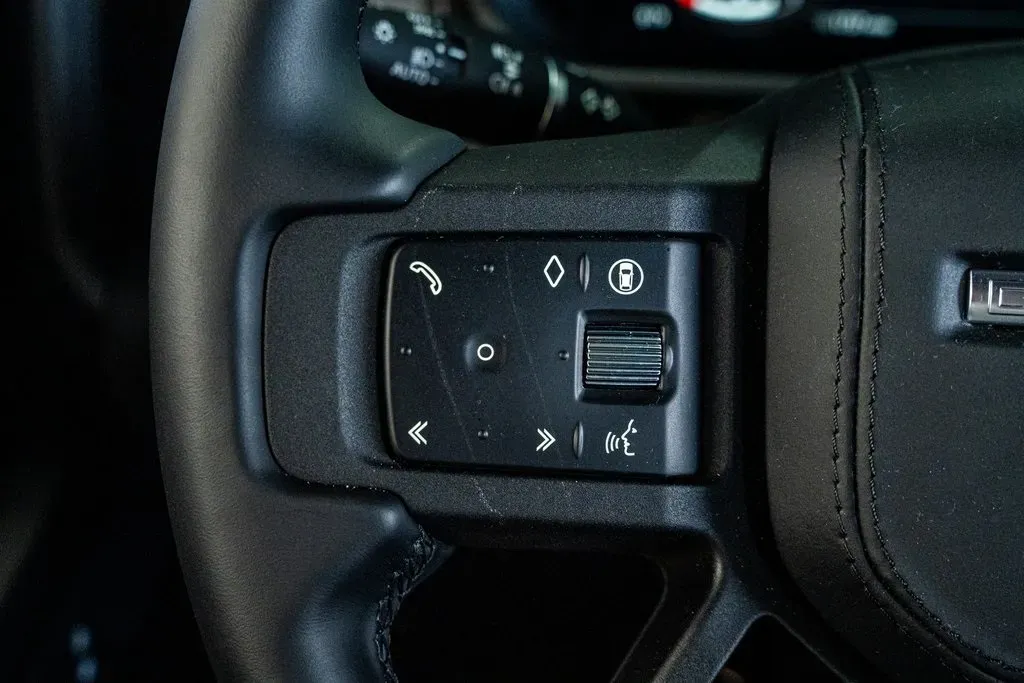 2025 Land Rover Defender 110 X