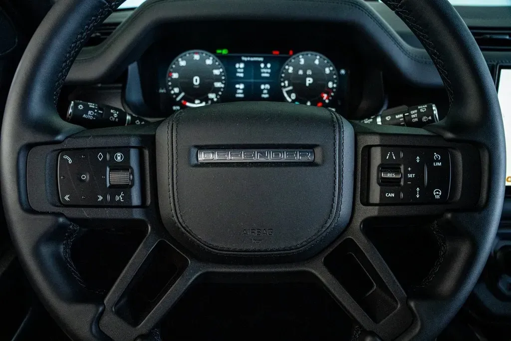 2025 Land Rover Defender 110 X