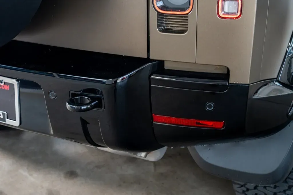 2025 Land Rover Defender 110 X