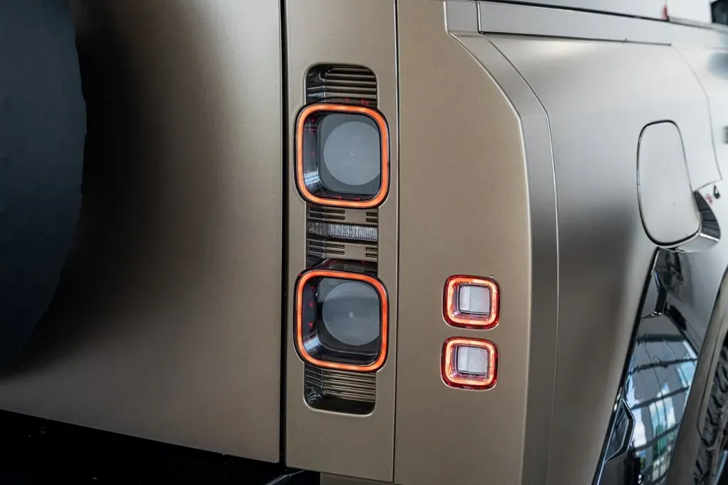 2025 Land Rover Defender 110 X