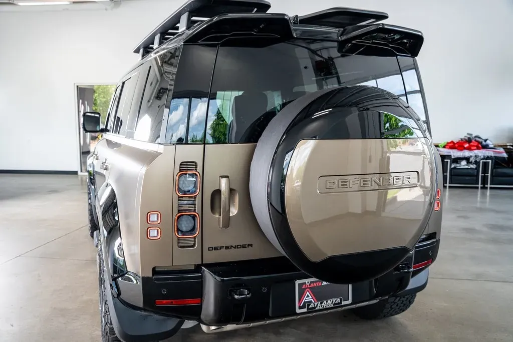 2025 Land Rover Defender 110 X