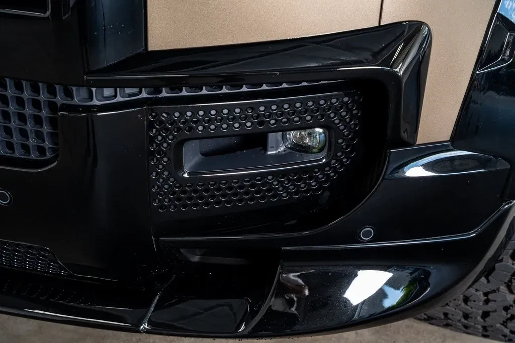 2025 Land Rover Defender 110 X