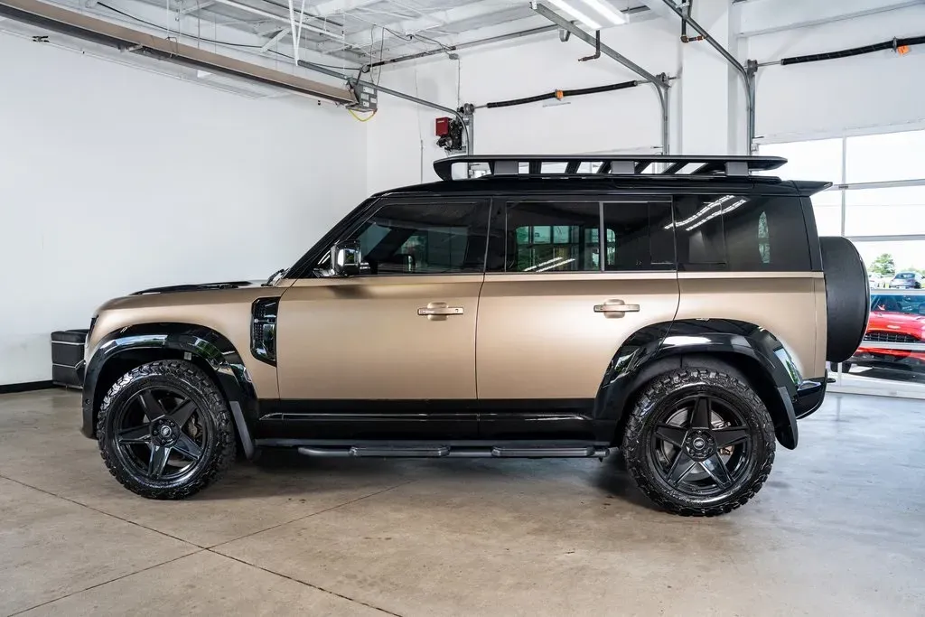 2025 Land Rover Defender 110 X