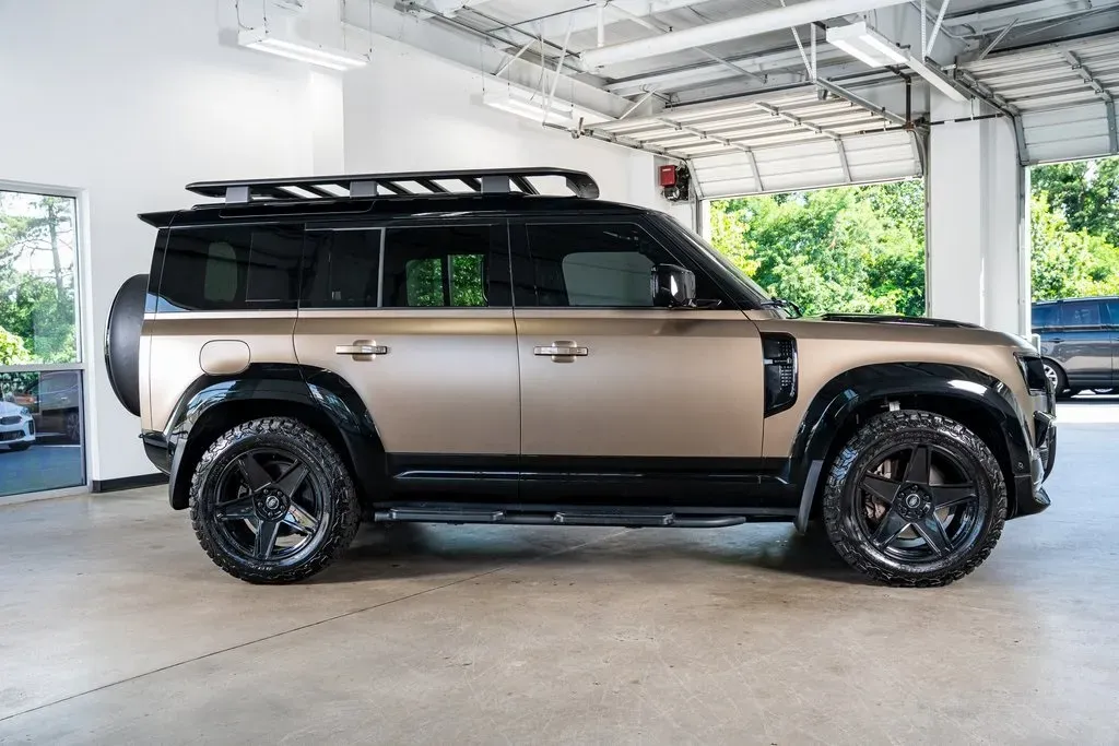 2025 Land Rover Defender 110 X - 2