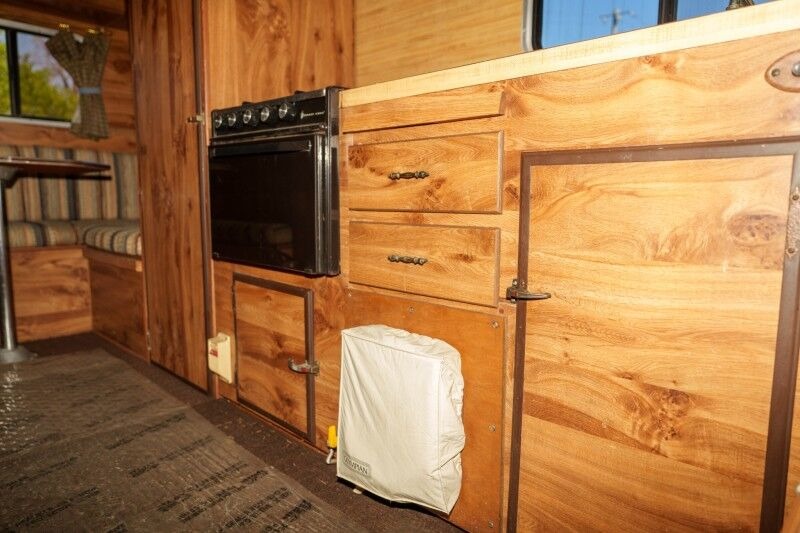 1986 Ford F-350 Pickup Camper