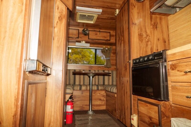 1986 Ford F-350 Pickup Camper