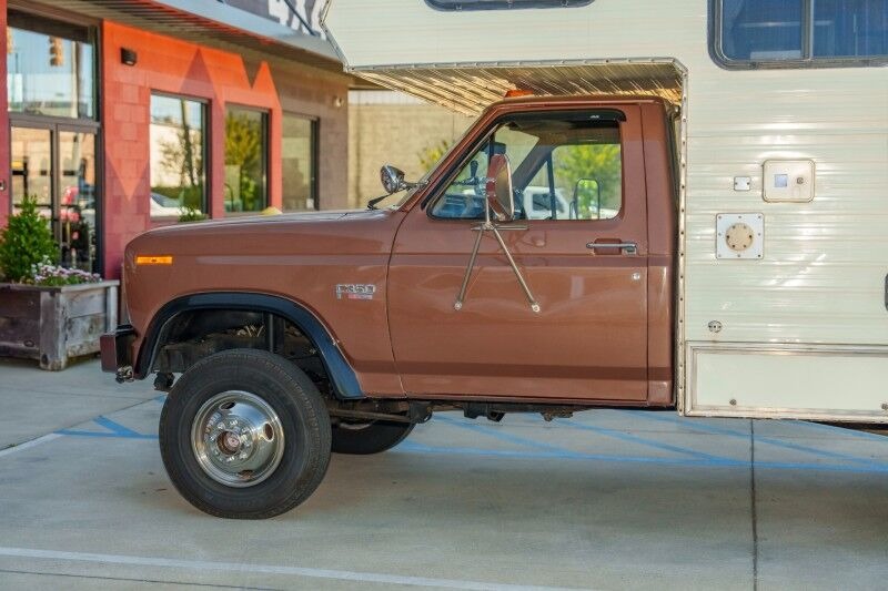 1986 Ford F-350 Pickup Camper