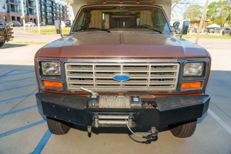 1986 Ford F-350 Pickup Camper