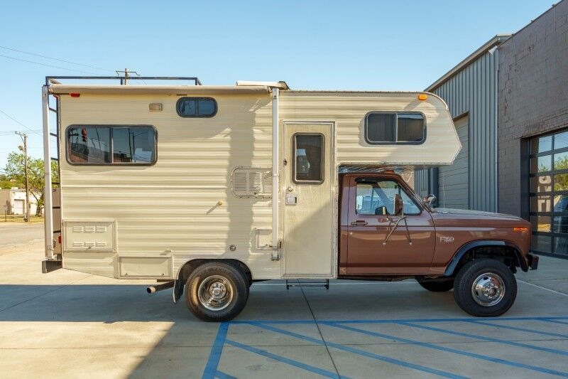 1986 Ford F-350 Pickup Camper