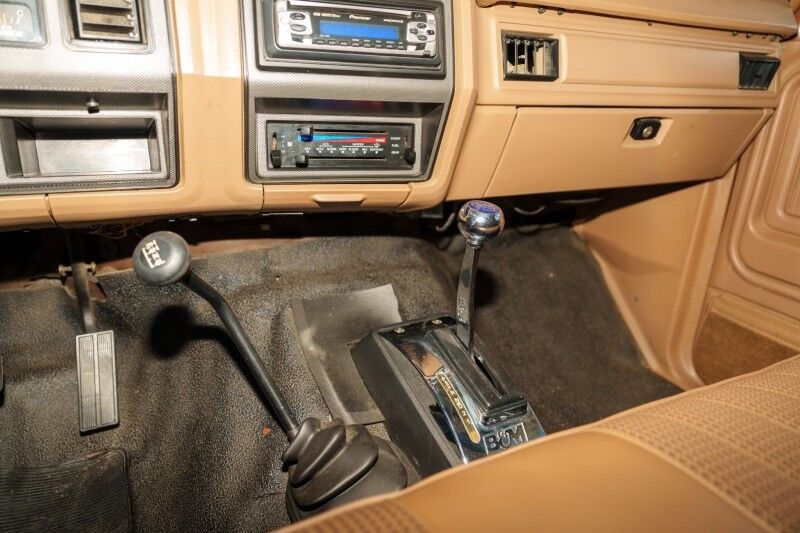 1986 Ford F-350 Pickup Camper