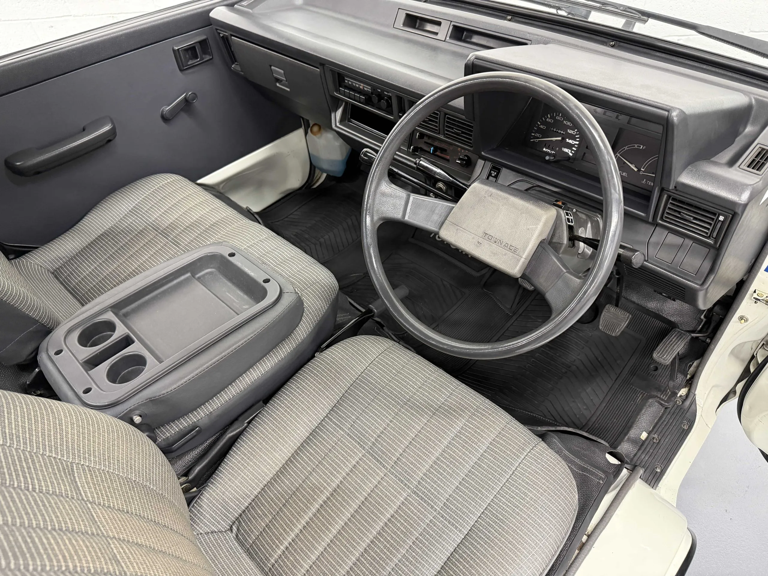 1989 Toyota TownAce Custom - 3