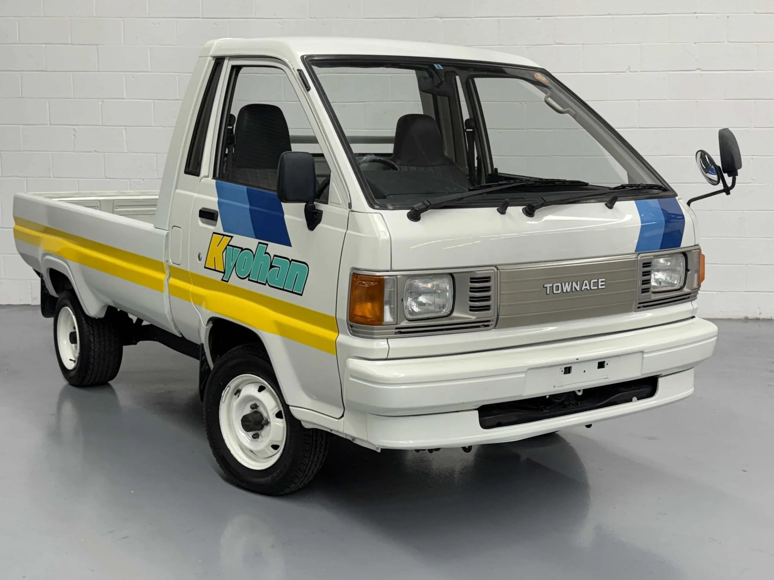 1989 Toyota TownAce Custom - 4