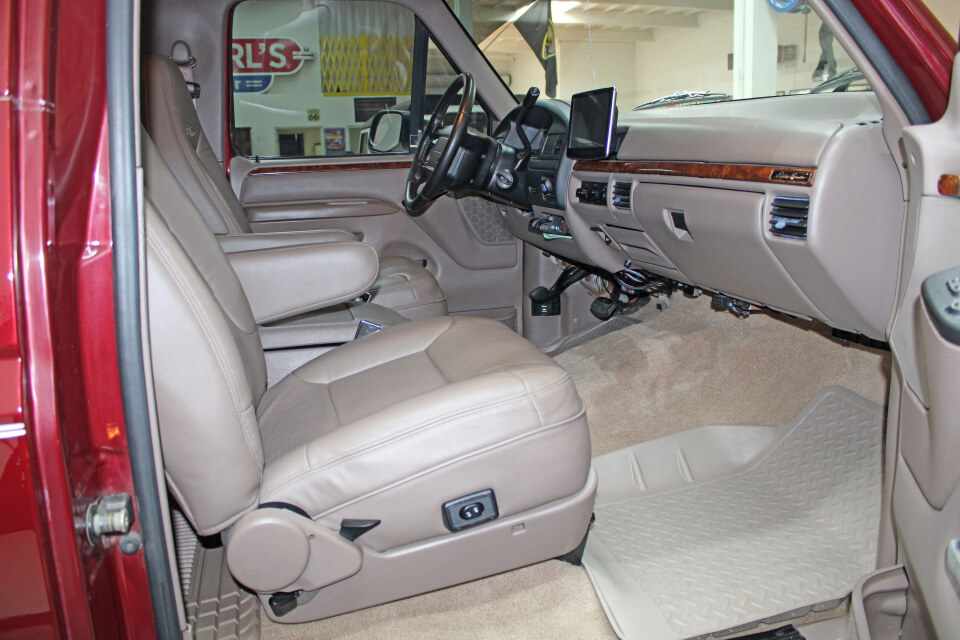 43k-Mile, 1-Owner 1996 Ford Bronco Eddie Bauer 4×4 - 2