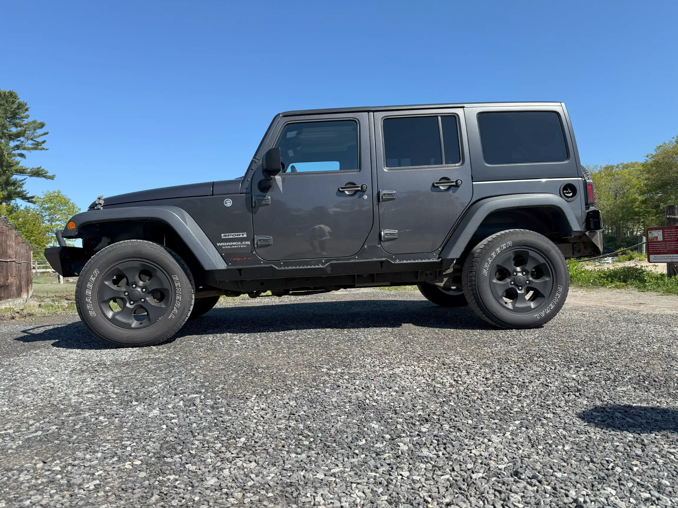 2017 Jeep Wrangler Unlimited Sport