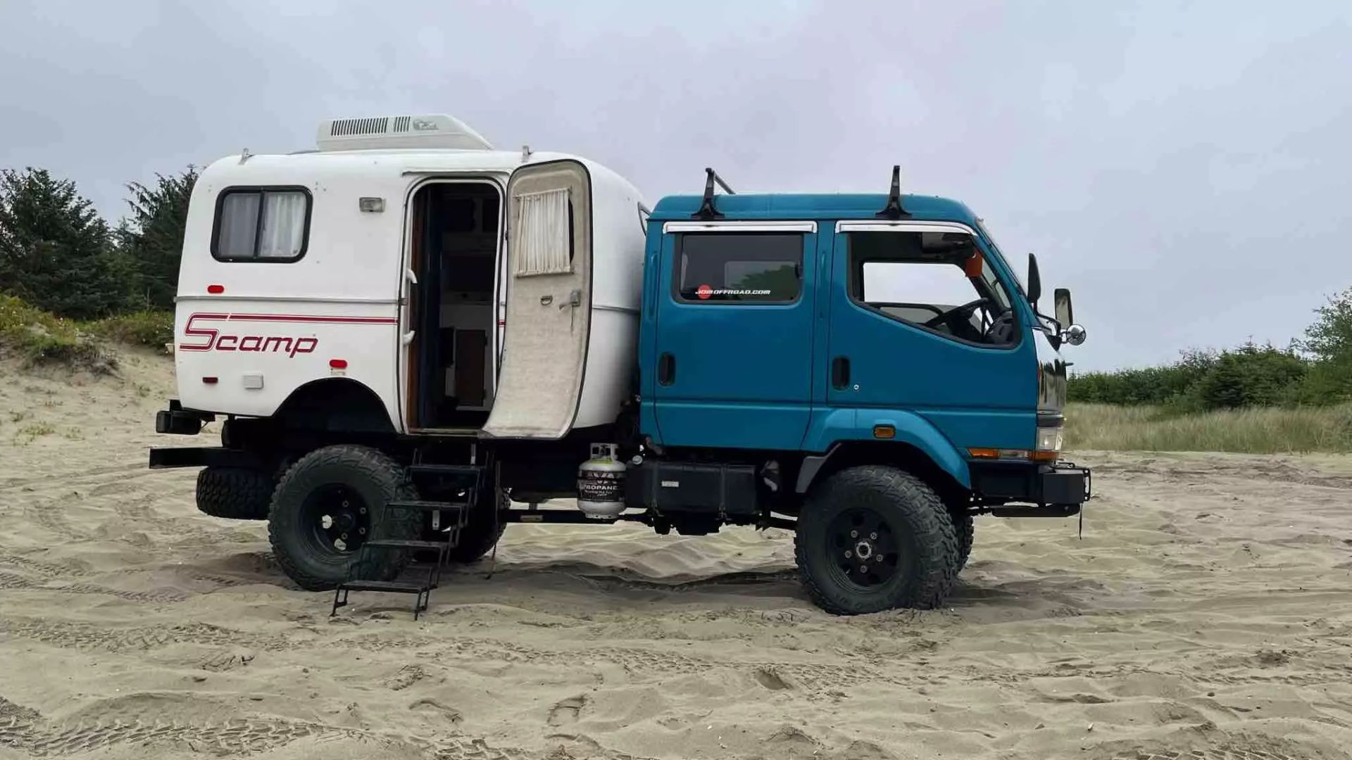 1995 Mitsubishi Canter Doka