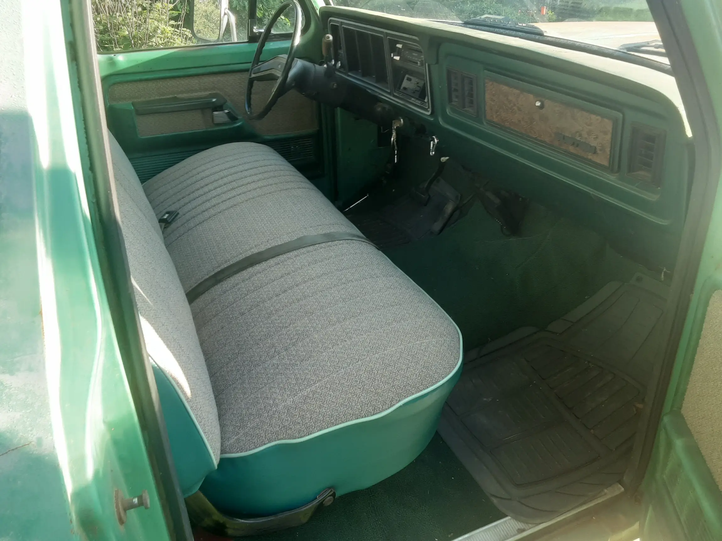 460 ci V8-Powered 1978 Ford F-350