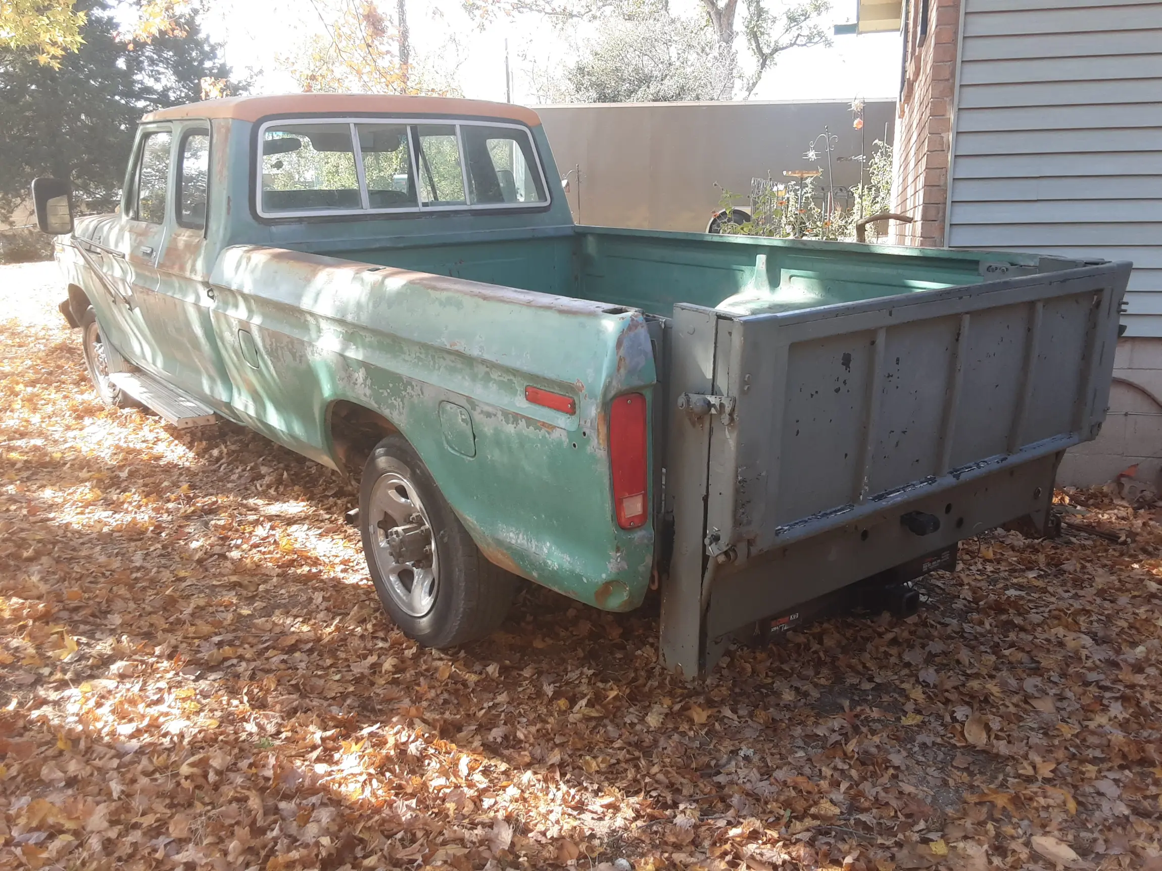 460 ci V8-Powered 1978 Ford F-350 - 4
