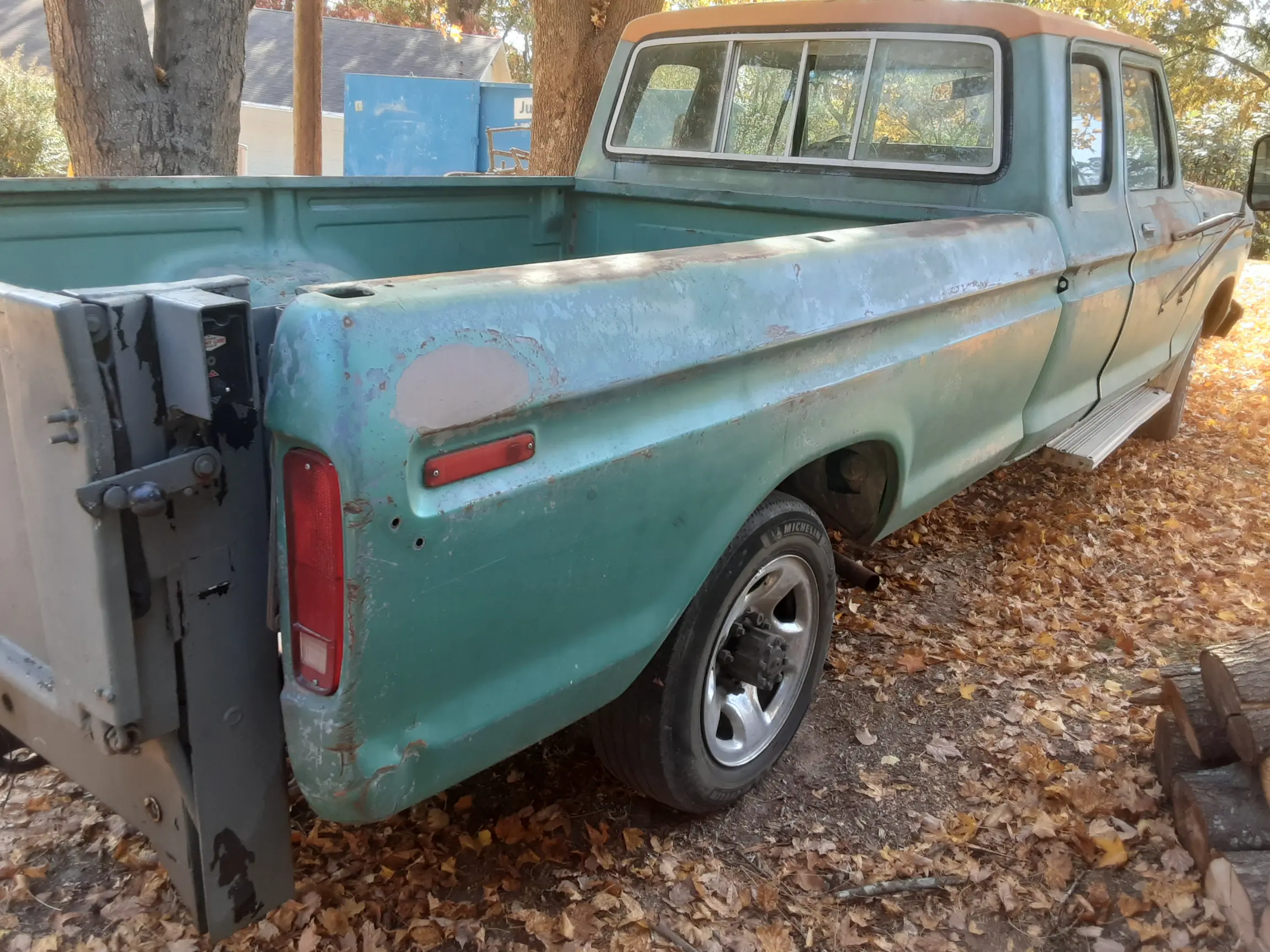 460 ci V8-Powered 1978 Ford F-350 - 5