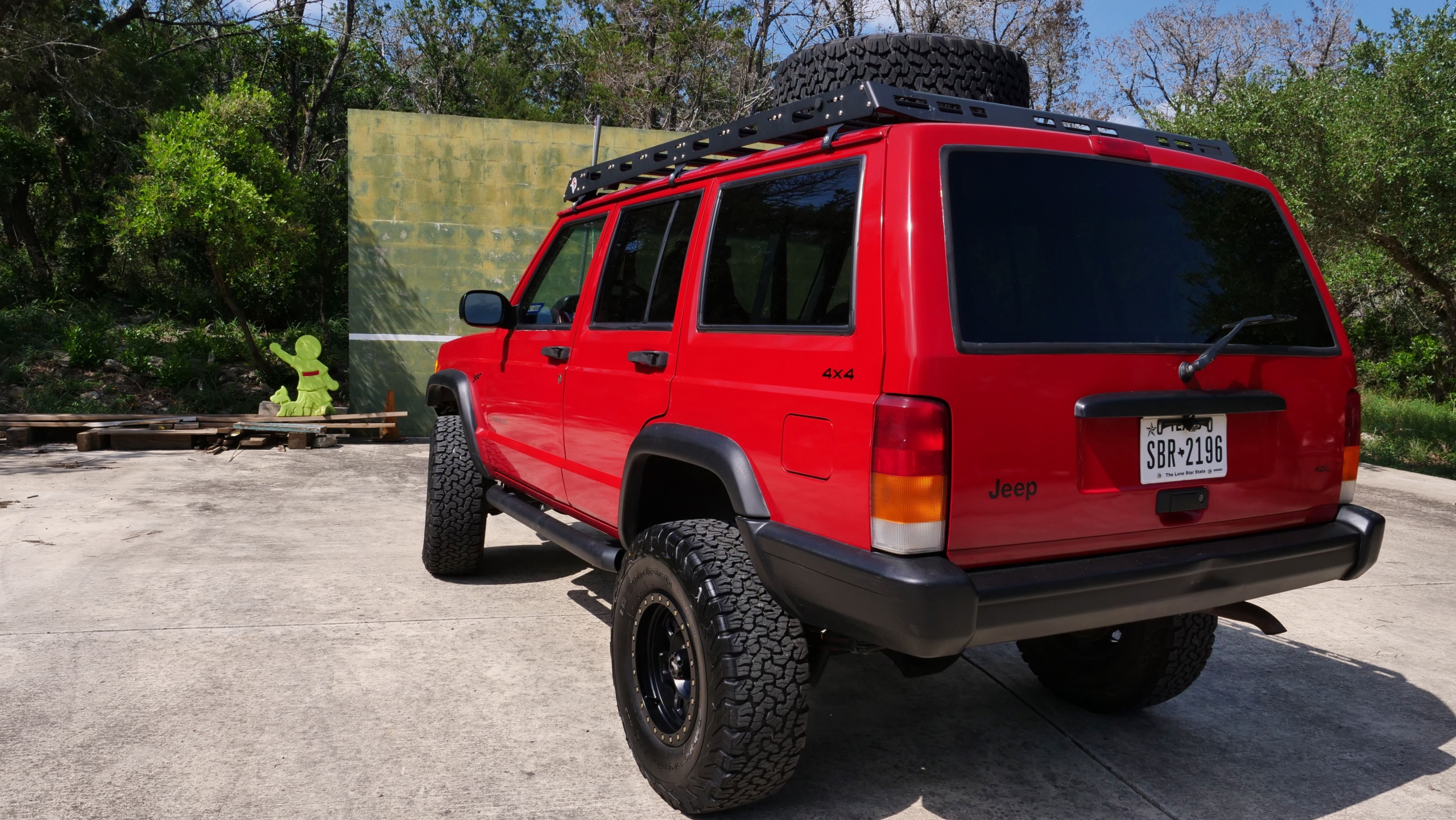 Modified 1997 Jeep Cherokee Sport XJ 4×4 - 4