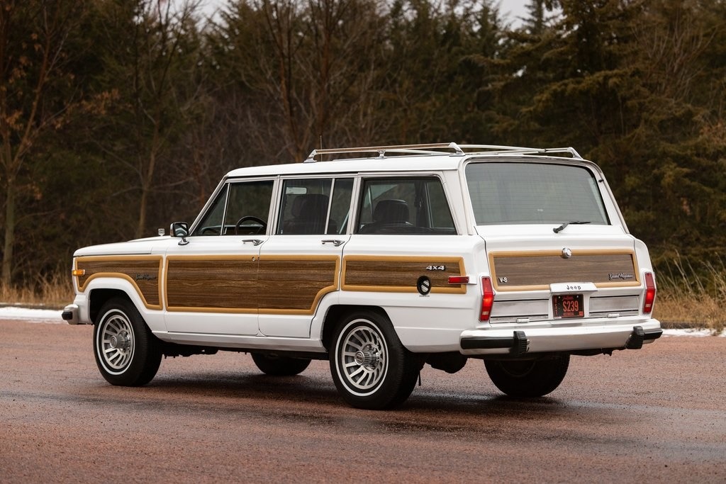 1989 Jeep Grand Wagoneer Base