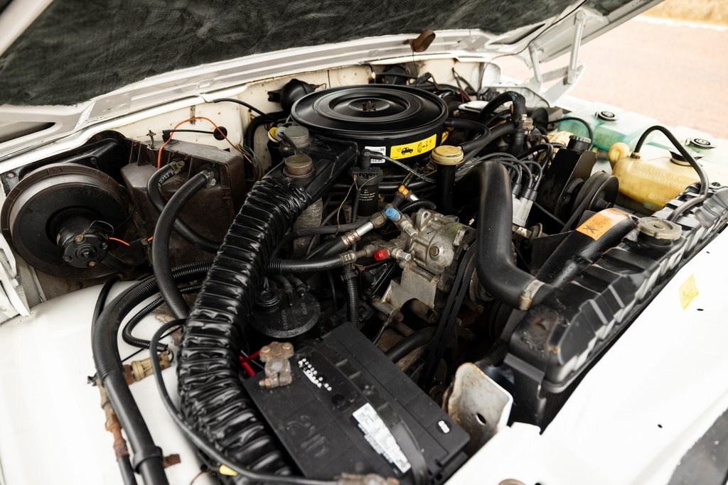 1989 Jeep Grand Wagoneer Base