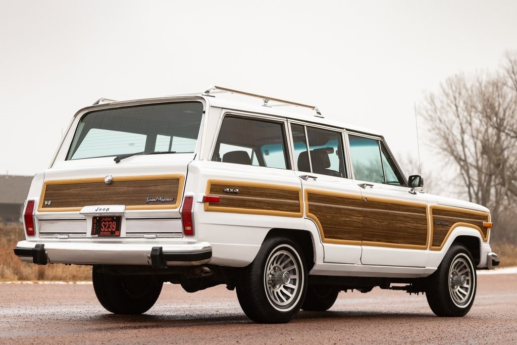 1989 Jeep Grand Wagoneer Base