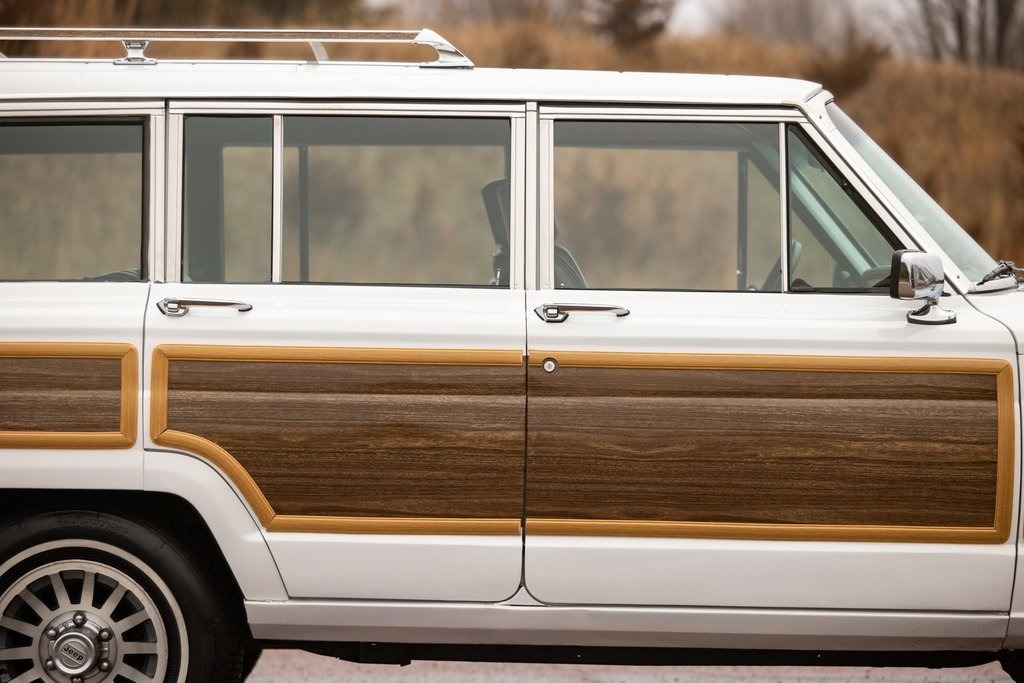 1989 Jeep Grand Wagoneer Base