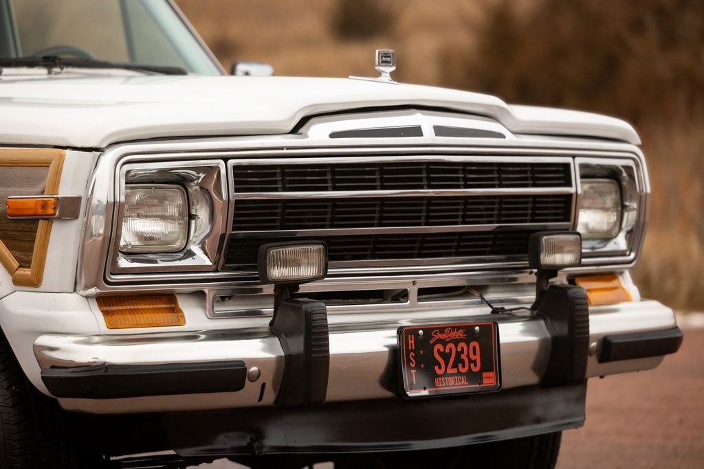 1989 Jeep Grand Wagoneer Base