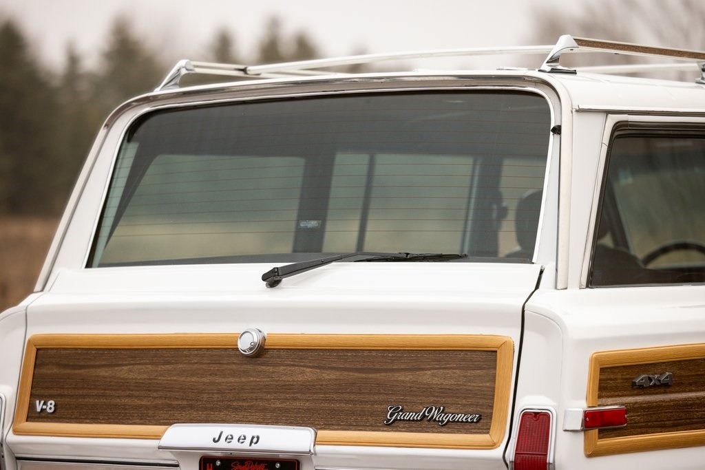 1989 Jeep Grand Wagoneer Base