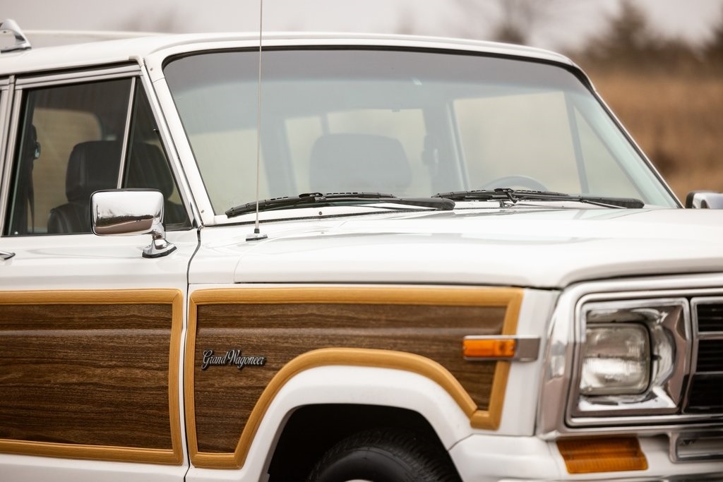 1989 Jeep Grand Wagoneer Base