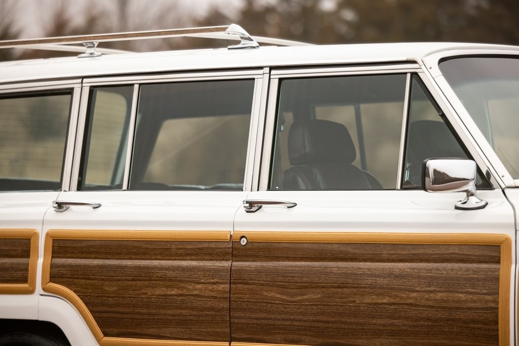 1989 Jeep Grand Wagoneer Base
