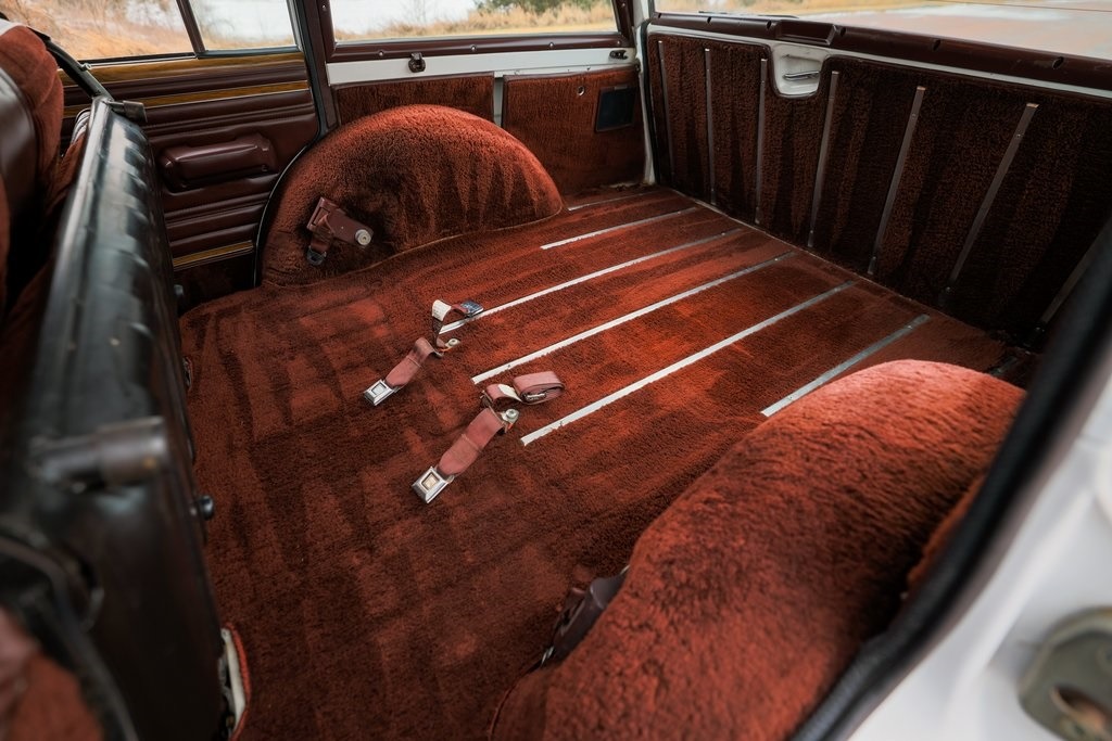 1989 Jeep Grand Wagoneer Base
