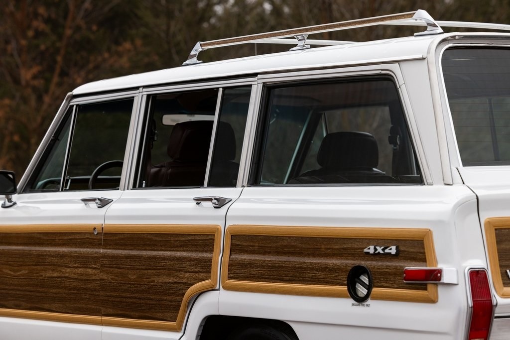 1989 Jeep Grand Wagoneer Base