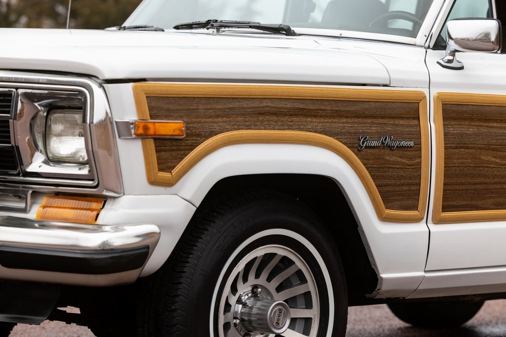 1989 Jeep Grand Wagoneer Base