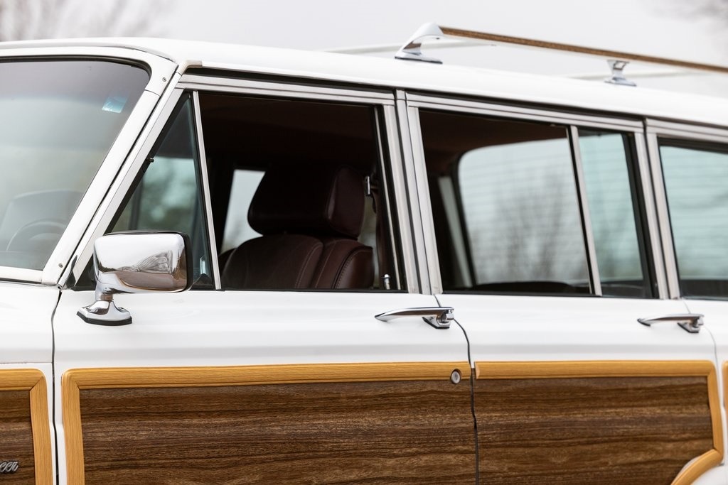 1989 Jeep Grand Wagoneer Base