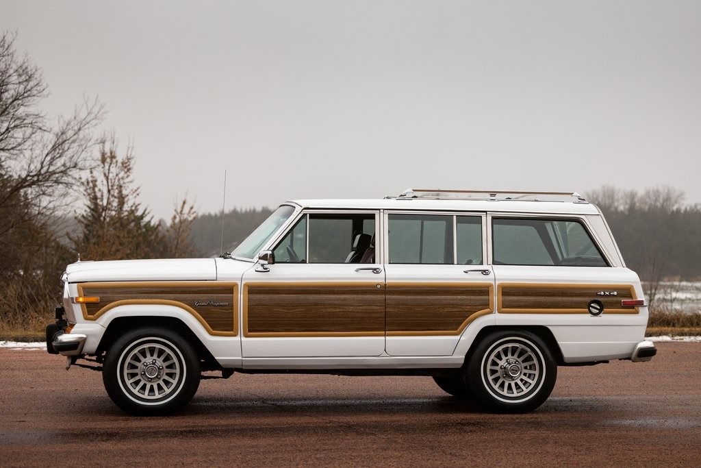 1989 Jeep Grand Wagoneer Base