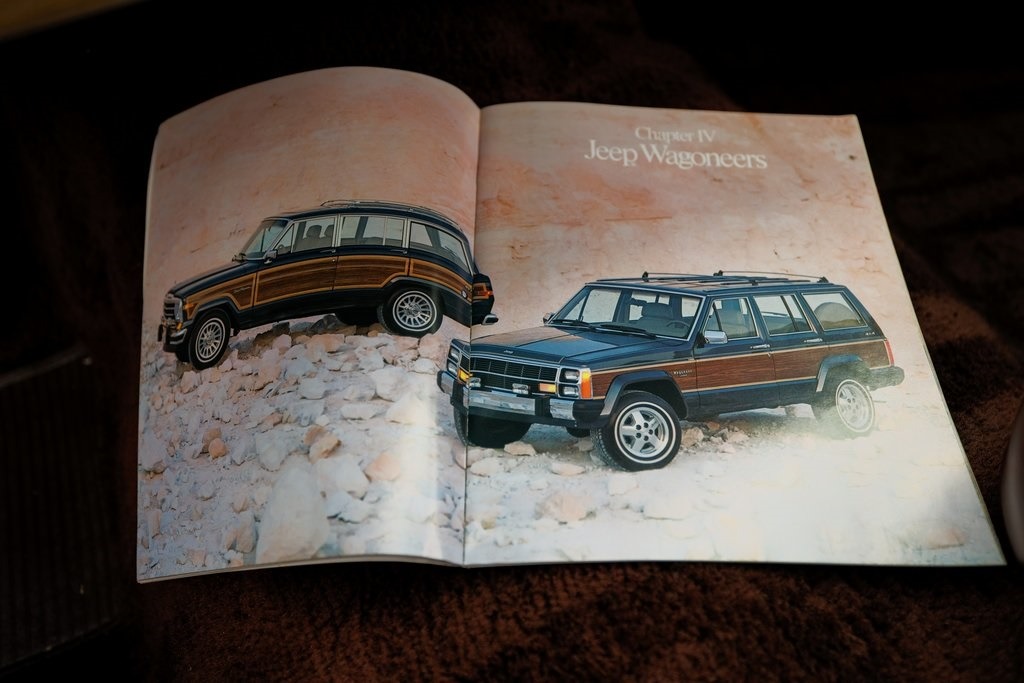 1989 Jeep Grand Wagoneer Base