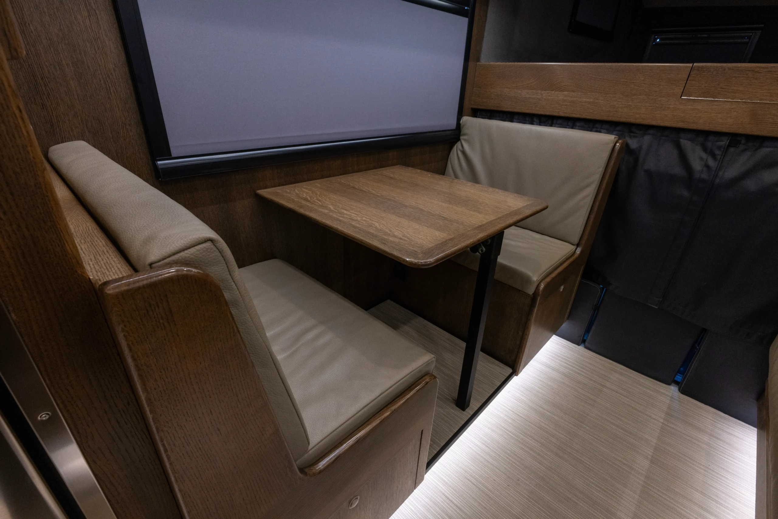 2020 EarthRoamer XV-LTi 020