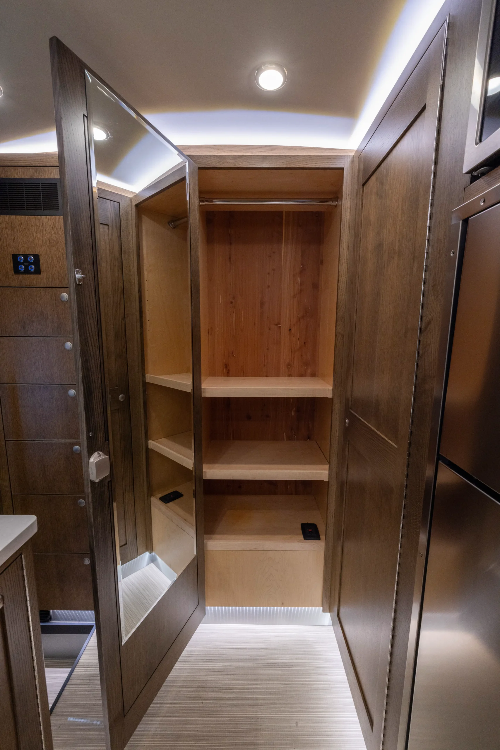 2020 EarthRoamer XV-LTi 020