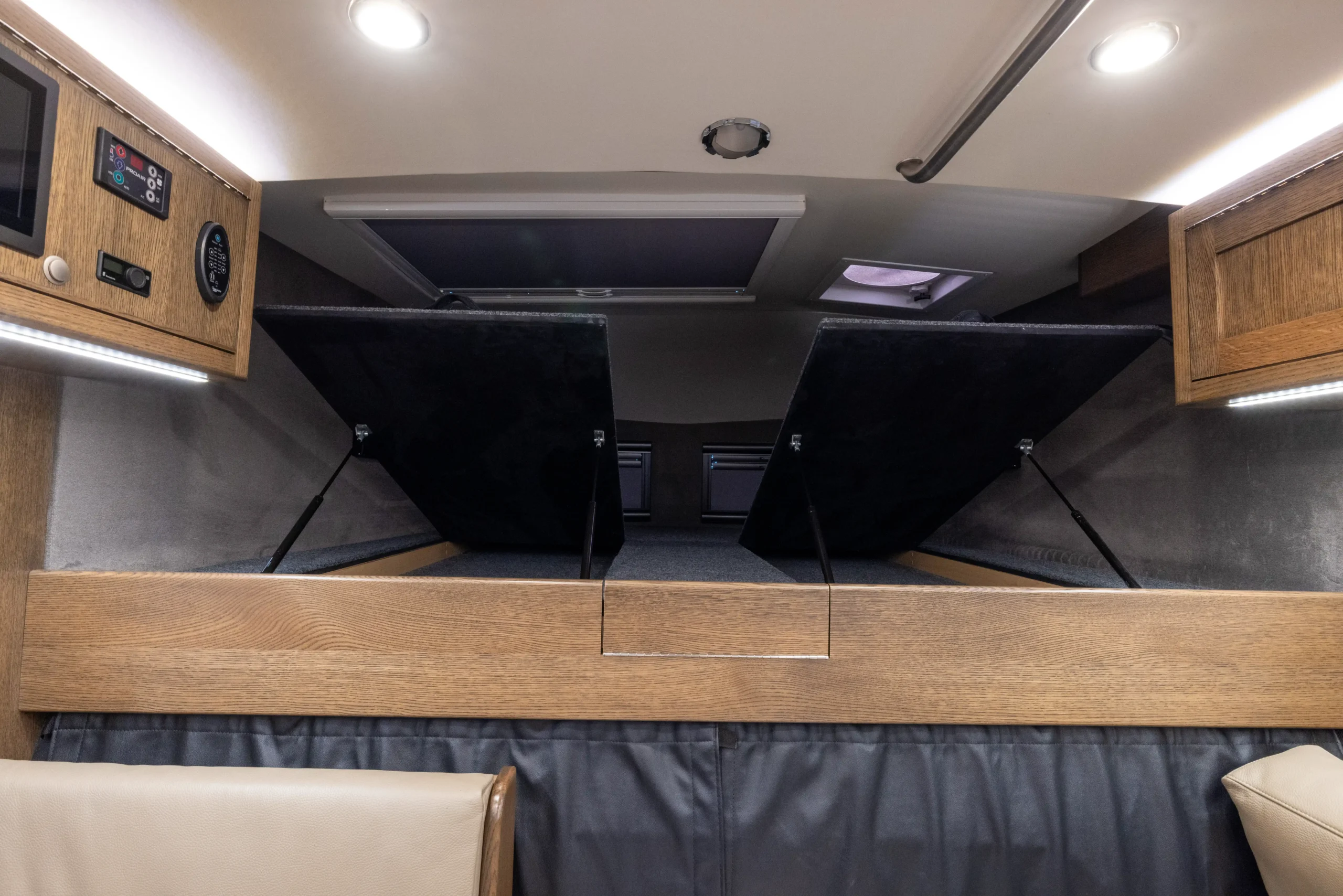 2020 EarthRoamer XV-LTi 020